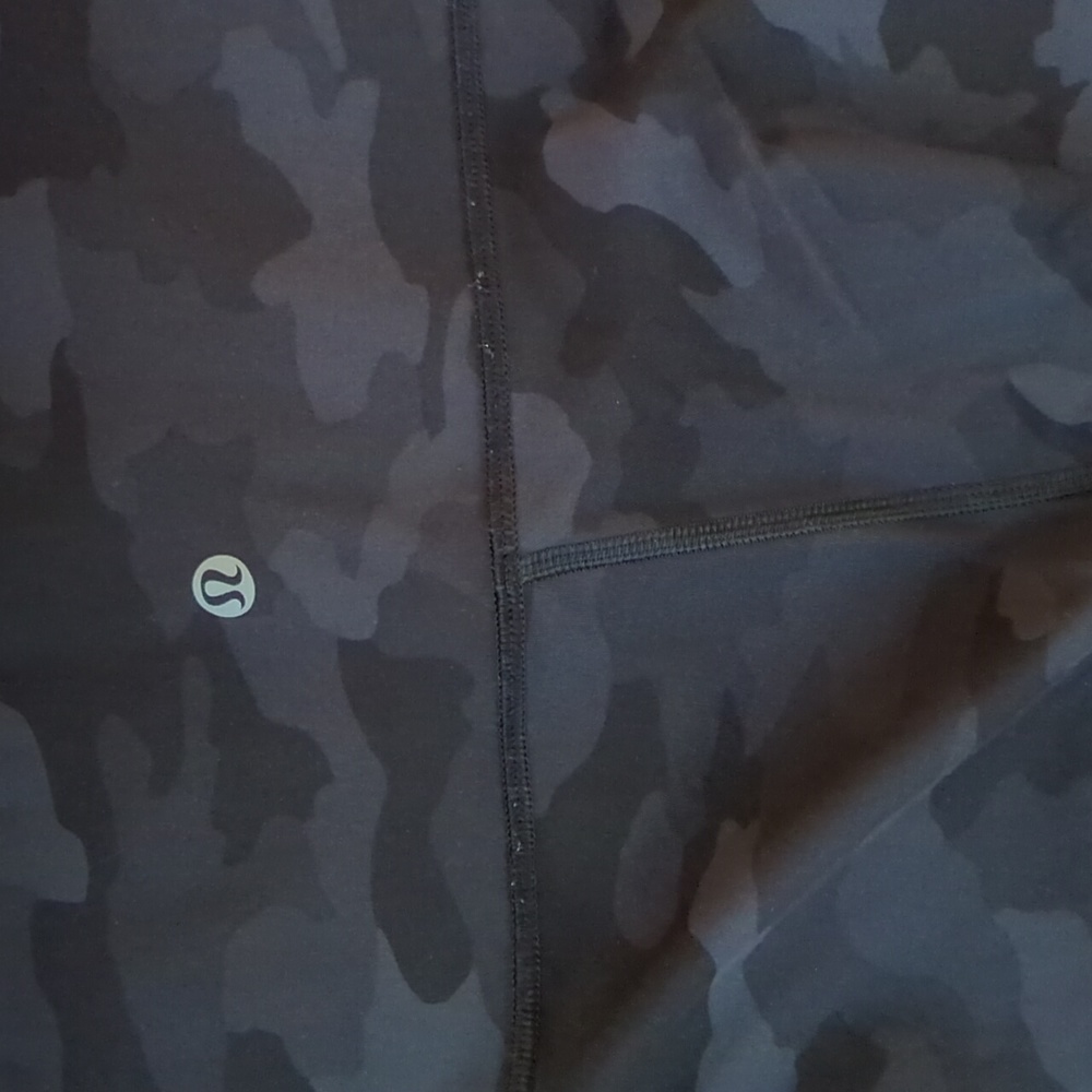 Lululemon Wonder under leggings